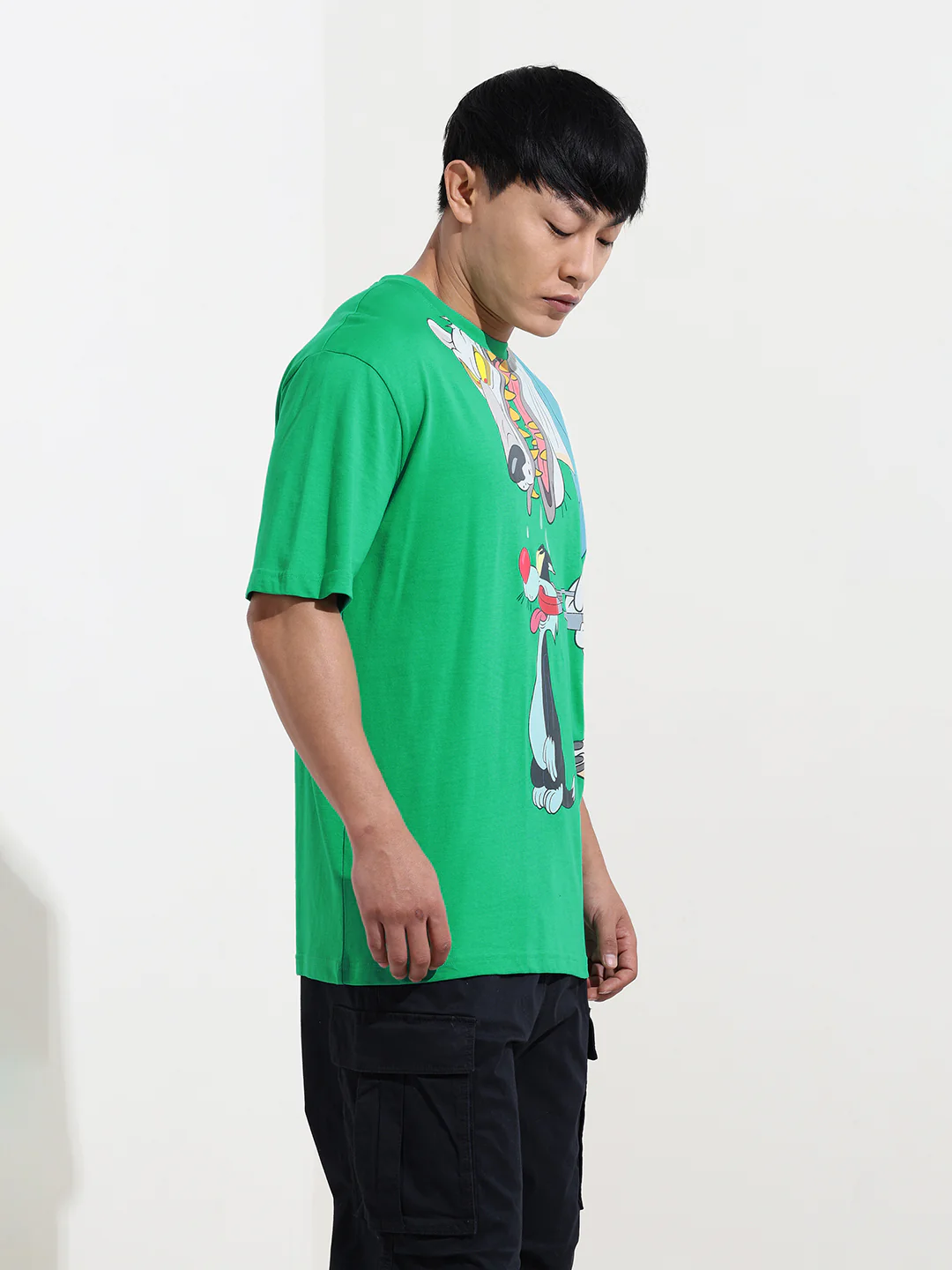 Men's Green Boxy Fit Loony Tunes Character Printed Crew Neck T-Shirt - Image 4