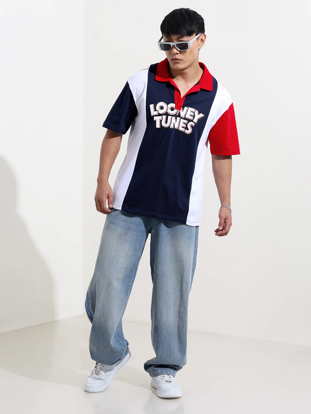 Men's Navy Blue Boxy Fit Bugs Bunny Character Printed T-shirt - Image 2