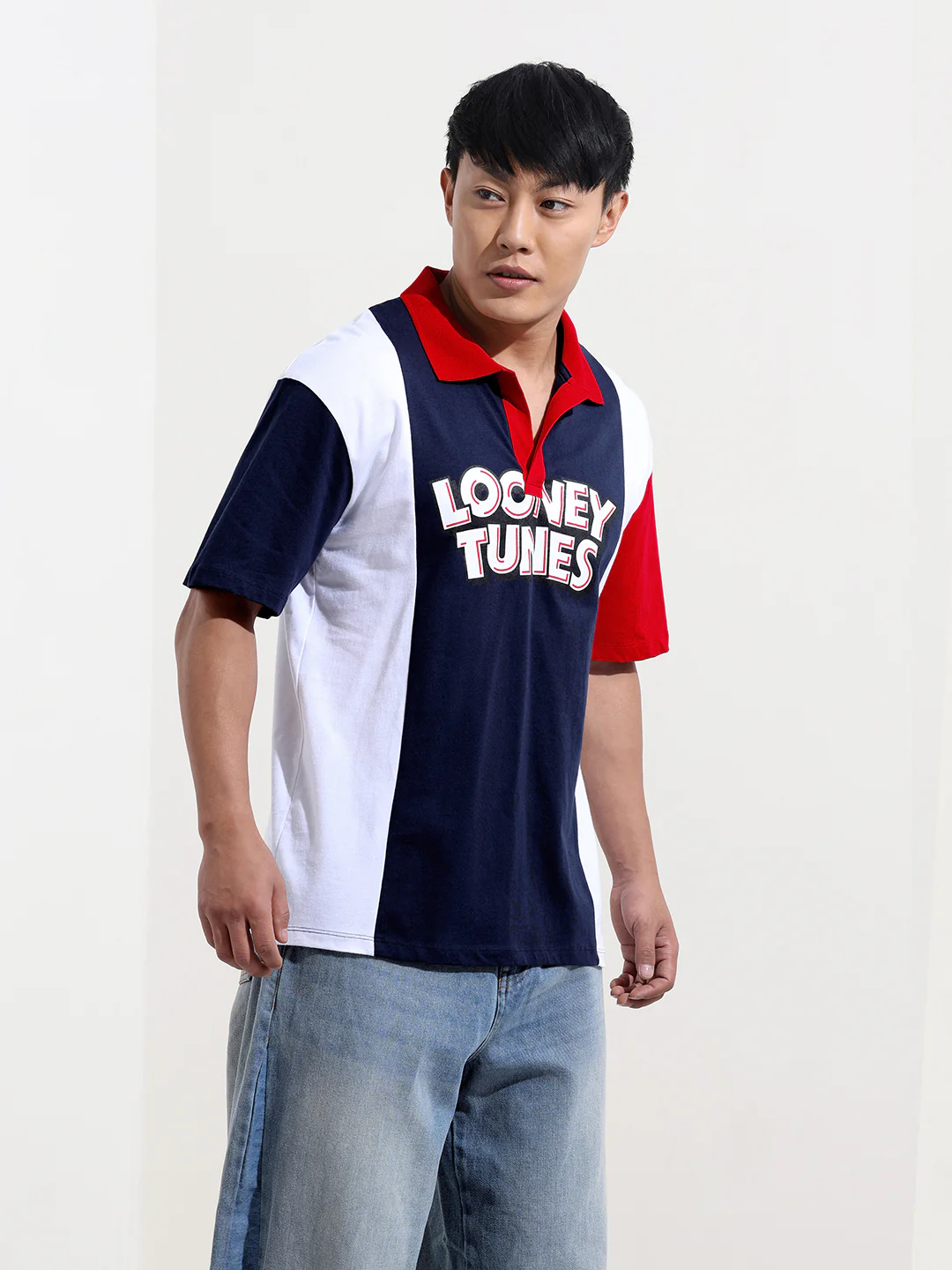 Men's Navy Blue Boxy Fit Bugs Bunny Character Printed T-shirt - Image 4
