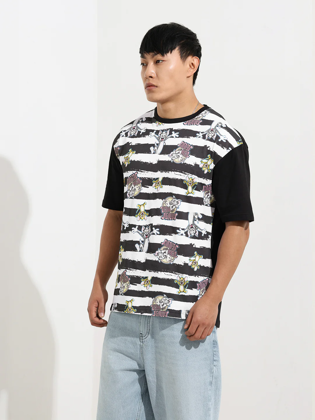 Men's Printed Monochrome Applique Boxy T-shirt - Image 3