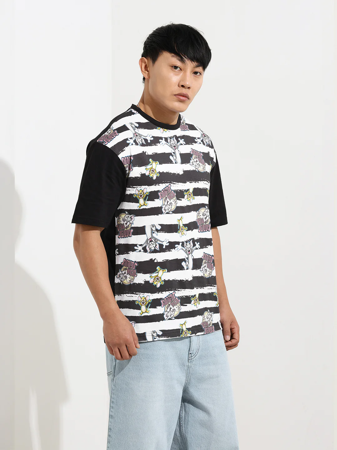 Men's Printed Monochrome Applique Boxy T-shirt - Image 4