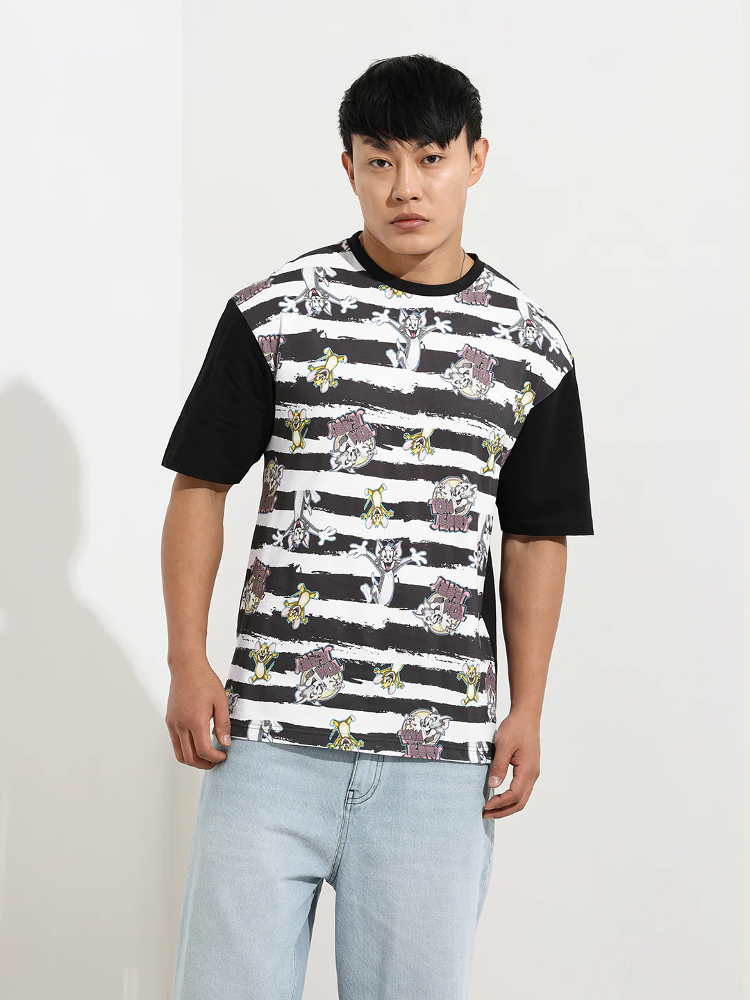 Men's Printed Monochrome Applique Boxy T-shirt - Image 6