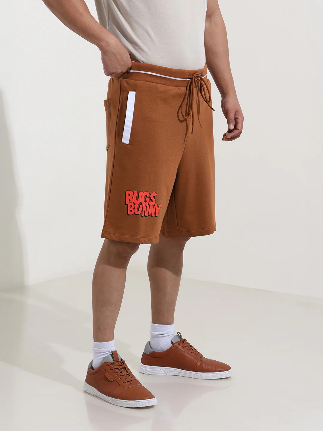 Men's Grey Relaxed Fit Character Bugs Bunny Printed Shorts - Image 4