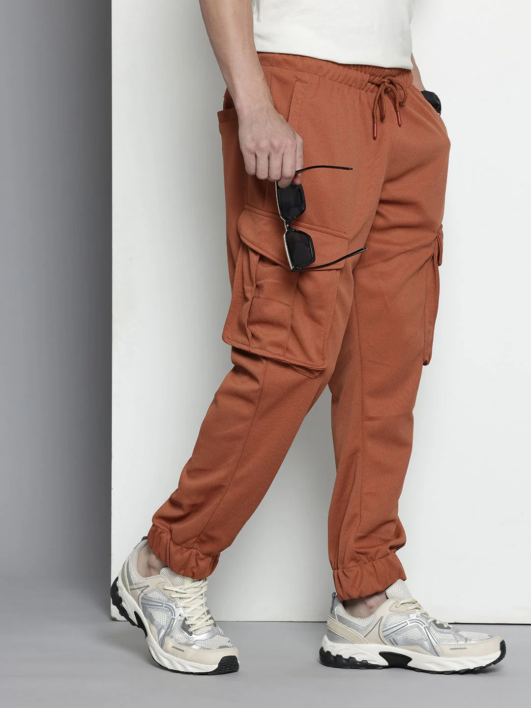Men's Nutshell Relaxed Fit Textured Casual Jogger - Image 2