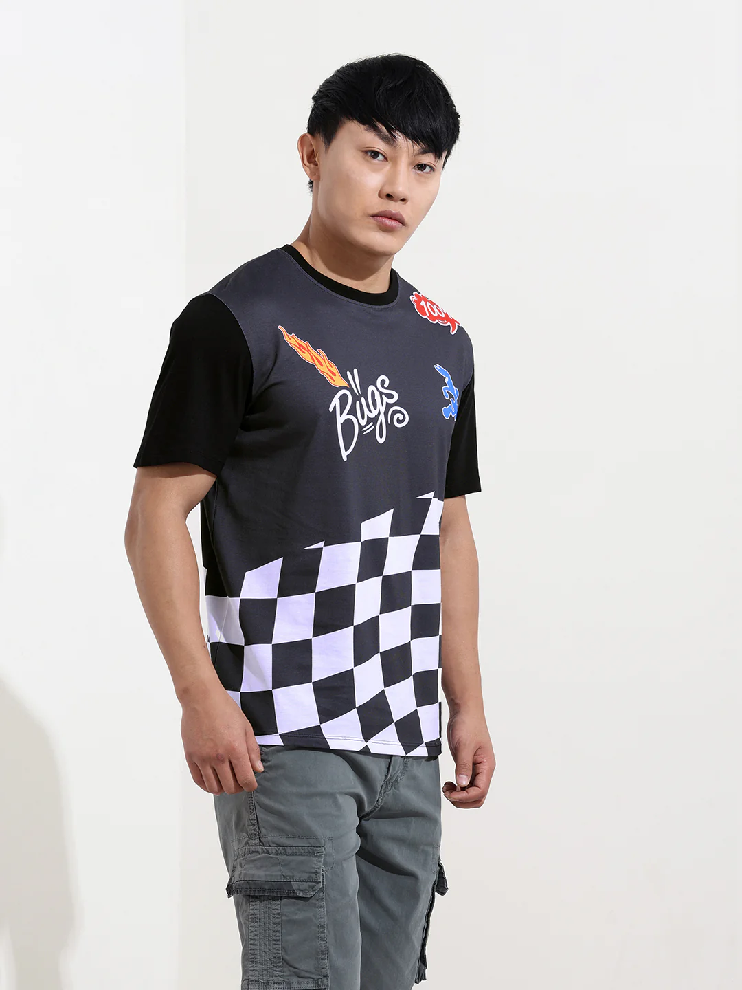 Men's Black Slim Fit Character Bugs Bunny Printed Crew Neck T-Shirt - Image 5