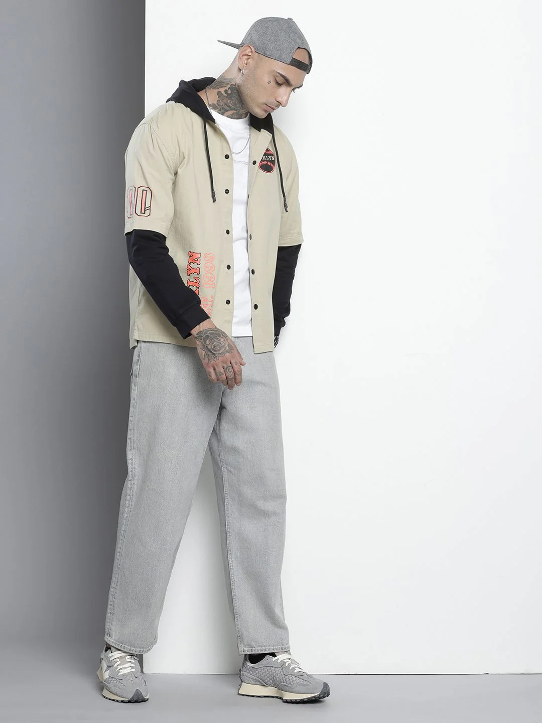 Men's Cream Regular Fit Graphic Printed Casual Shirt - Image 2