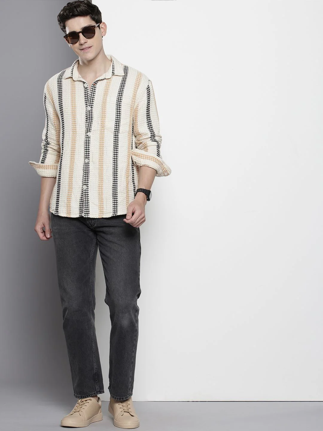 Men's Beige Relaxed Fit Textured Casual Shirt - Image 4