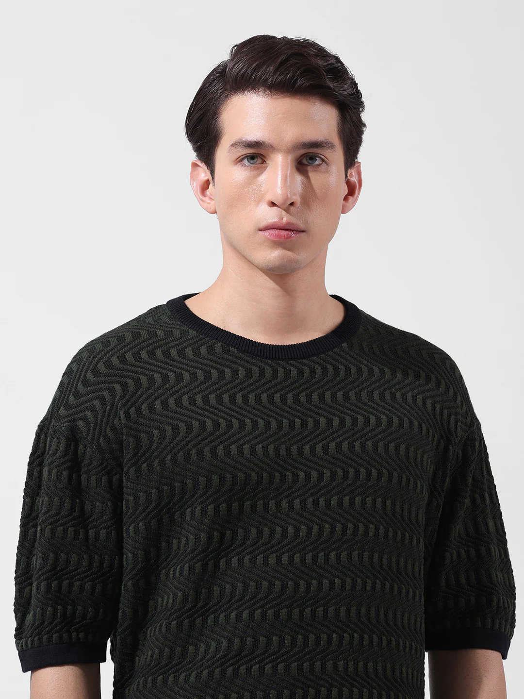 Men's Green Oversized Fit Solid Flat Knit Crew Neck T-Shirt - Image 4