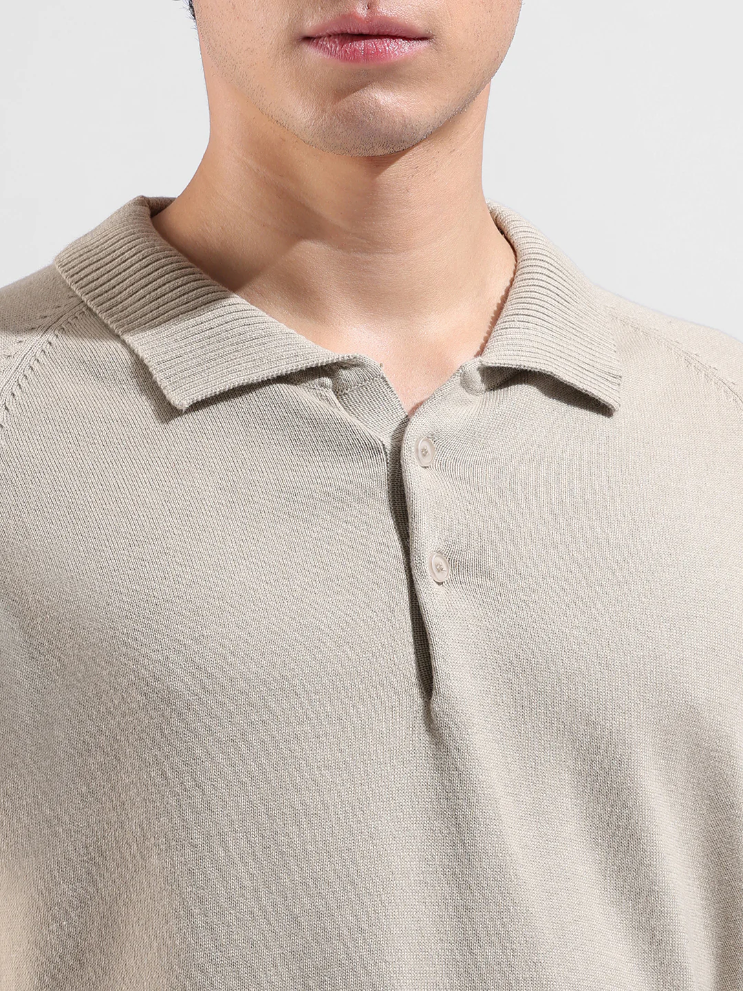 Men's Beige Slim Fit Solid Flat Knit T-Shirt - Image 3