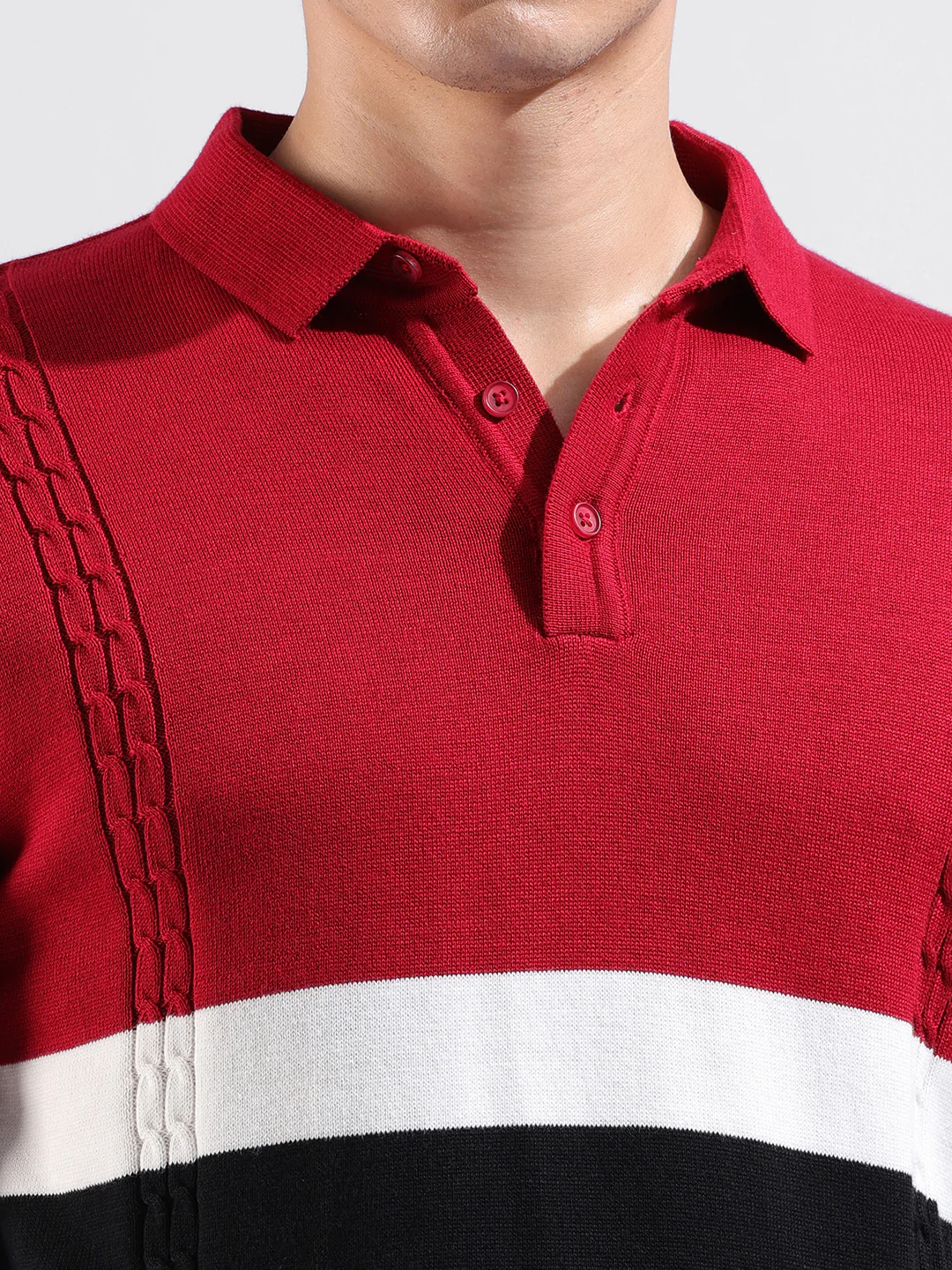 Men's Red Slim Fit Colourblocked Flat Knit T-Shirt - Image 3