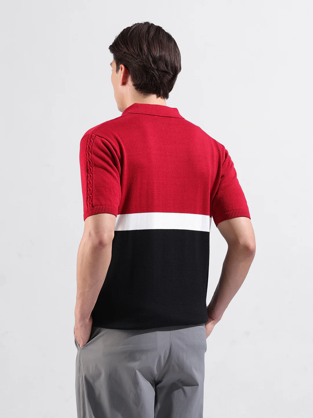 Men's Red Slim Fit Colourblocked Flat Knit T-Shirt - Image 7