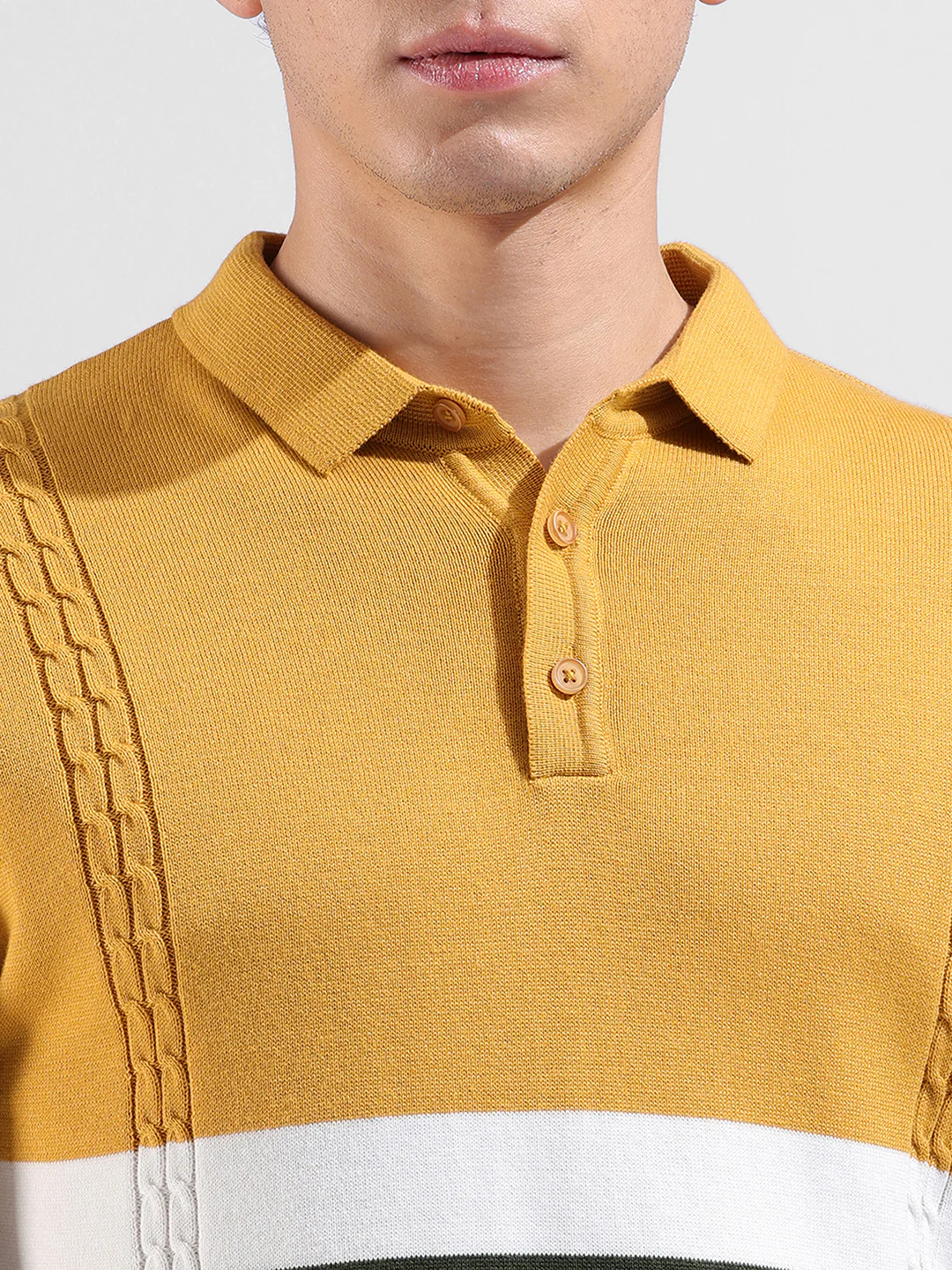 Men's Yellow Slim Fit Colourblocked Flat Knit T-Shirt - Image 3