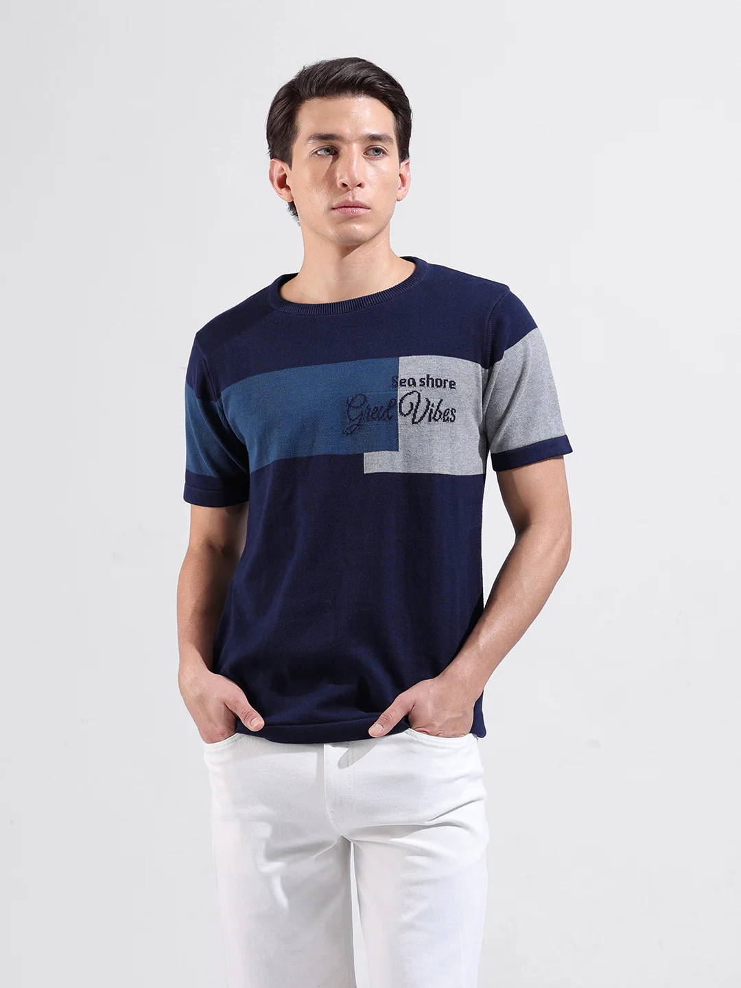 Men's Blue Slim Fit Colourblocked Flat Knit Crew Neck T-Shirt - Image 2