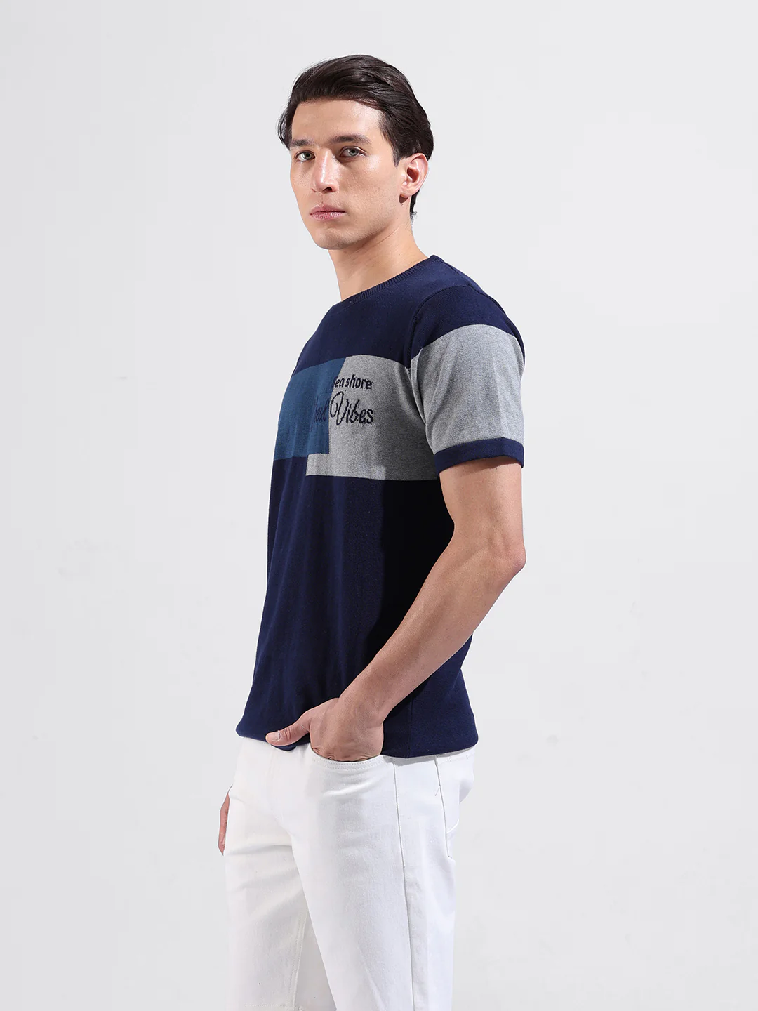 Men's Blue Slim Fit Colourblocked Flat Knit Crew Neck T-Shirt - Image 5