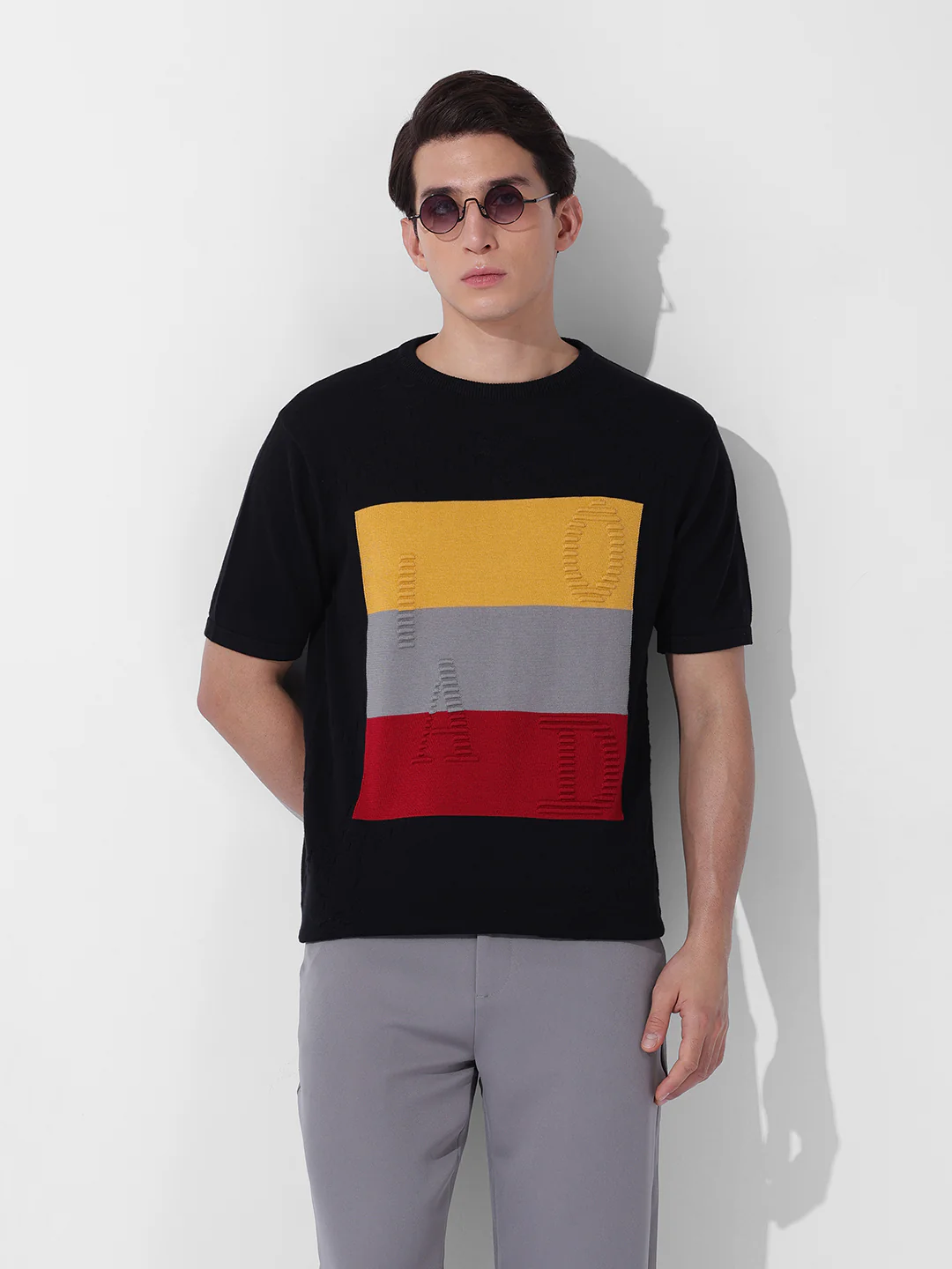 Men's Black Slim Fit Colourblocked Flat Knit T-Shirt - Image 2