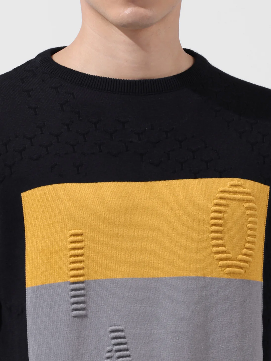 Men's Black Slim Fit Colourblocked Flat Knit T-Shirt - Image 3