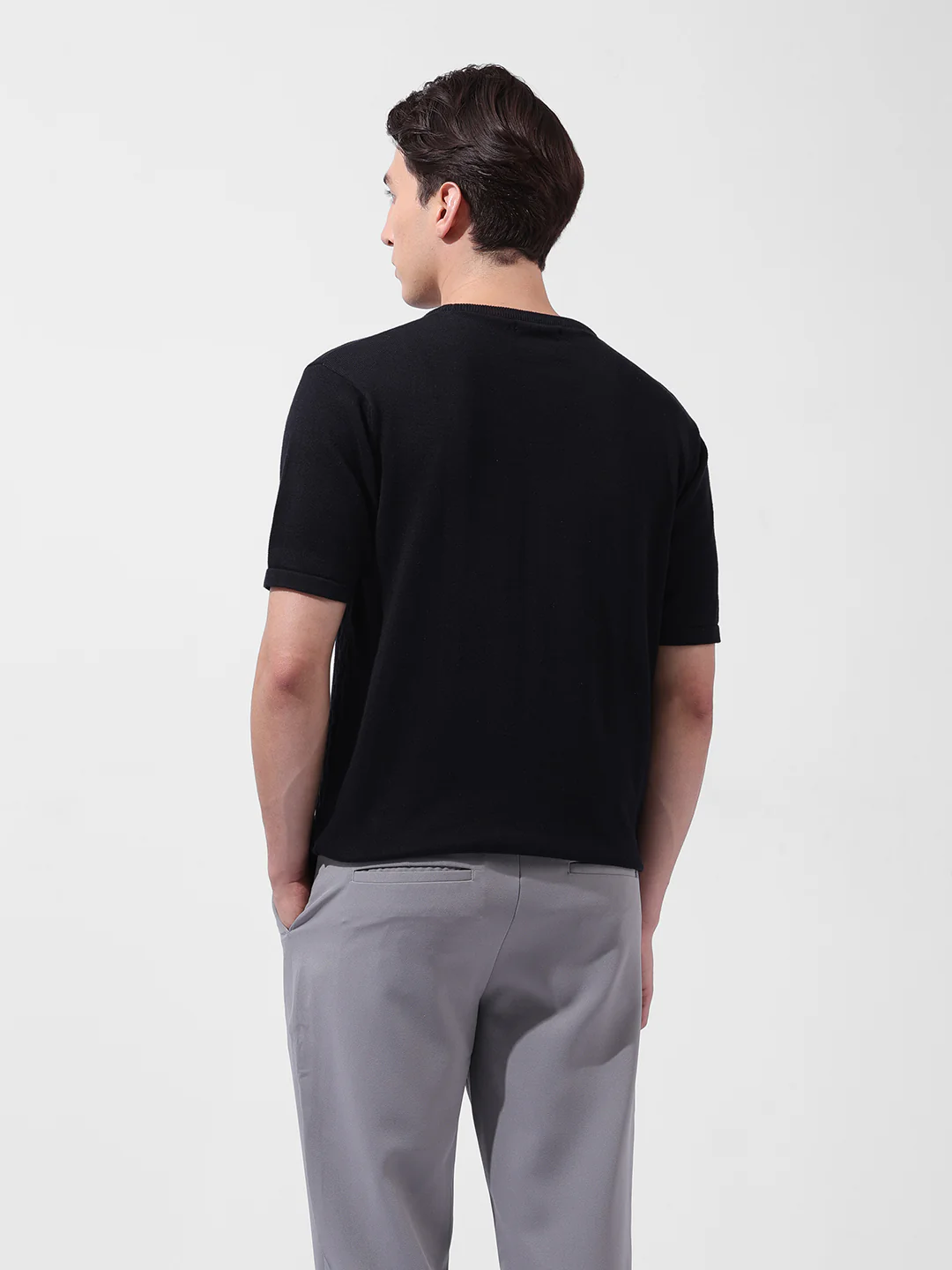Men's Black Slim Fit Colourblocked Flat Knit T-Shirt - Image 9