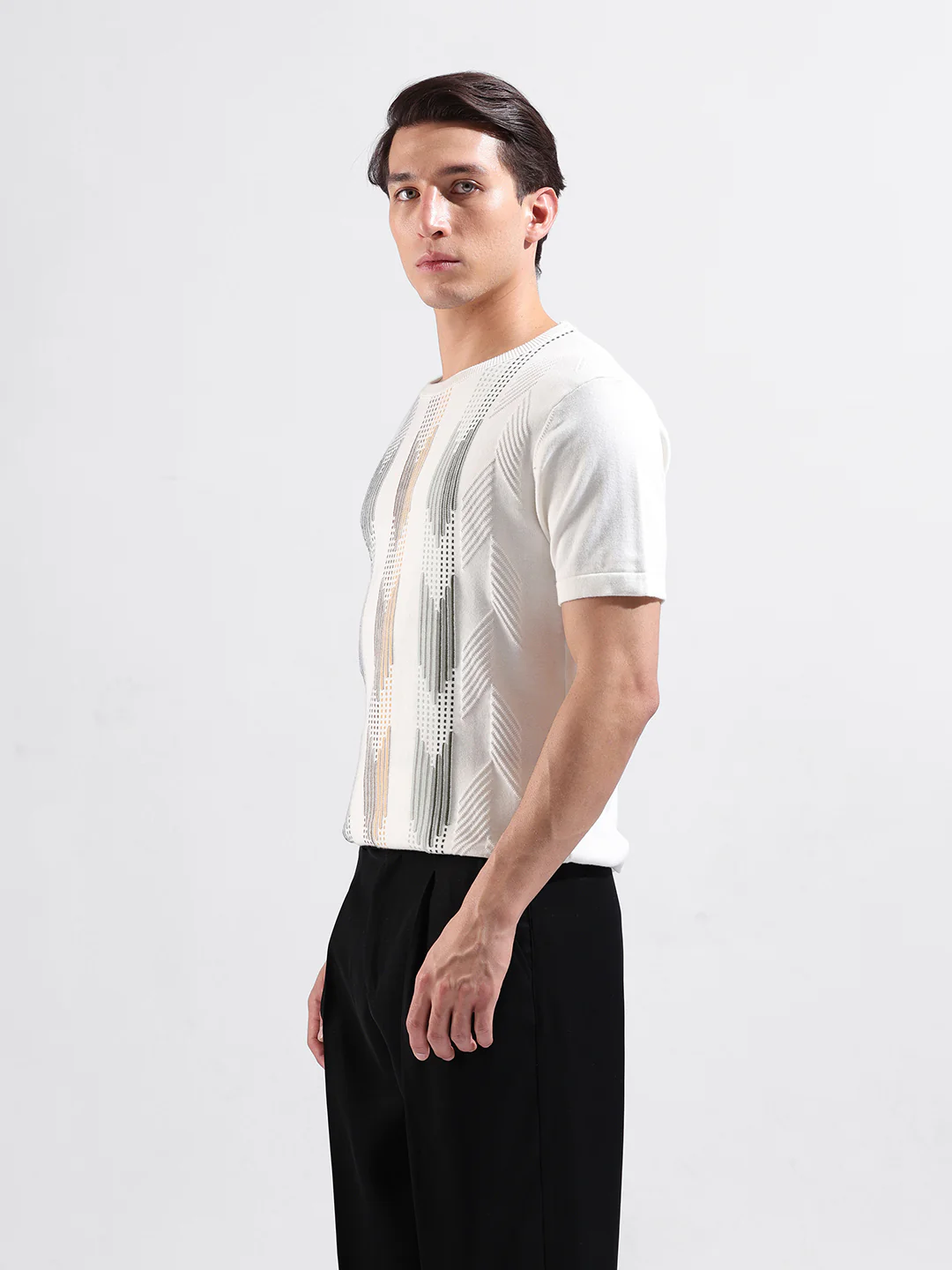 Men's Cream Slim Fit Colourblocked Flat Knit Crew Neck T-Shirt - Image 5