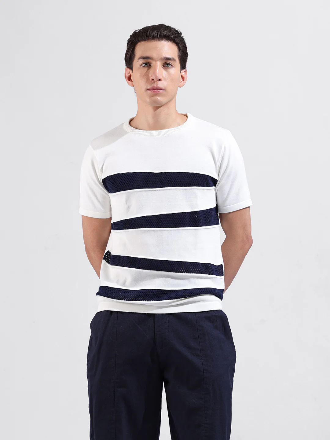 Men's White Slim Fit Colourblocked Flat Knit T-Shirt - Image 2