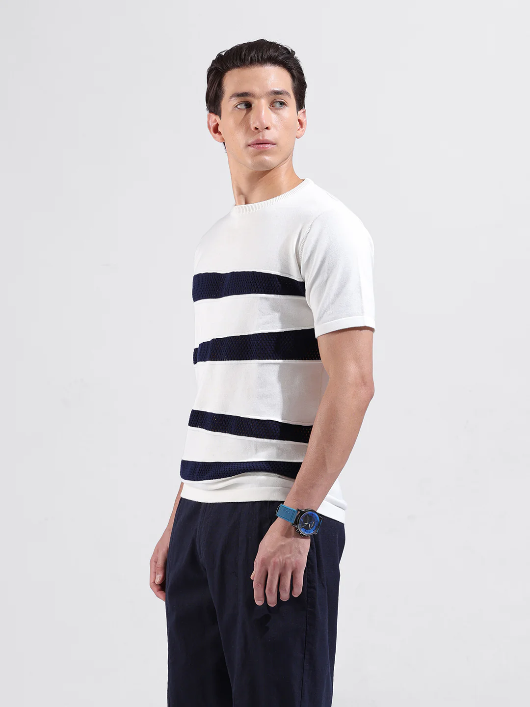 Men's White Slim Fit Colourblocked Flat Knit T-Shirt - Image 5