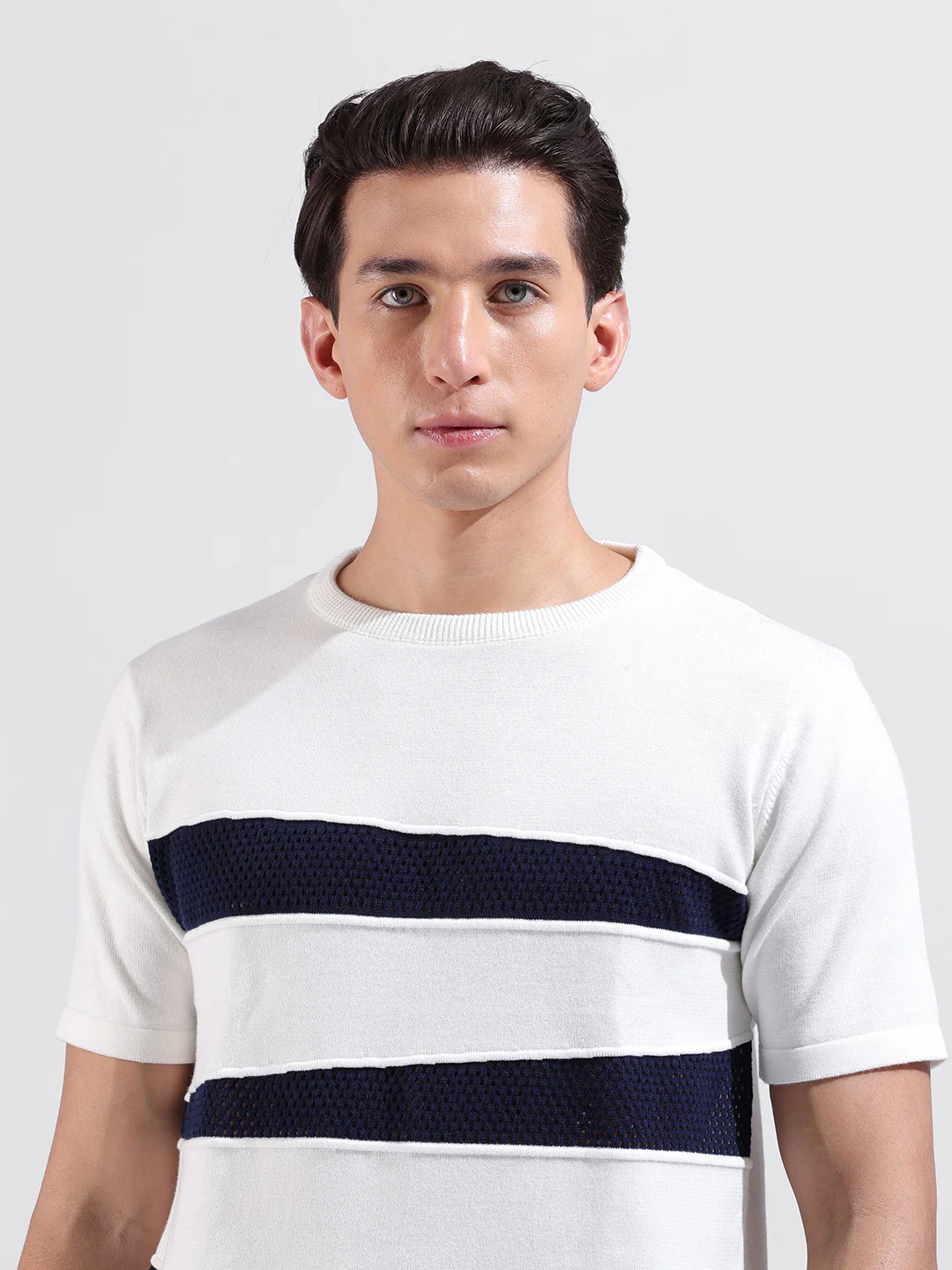 Men's White Slim Fit Colourblocked Flat Knit T-Shirt - Image 6