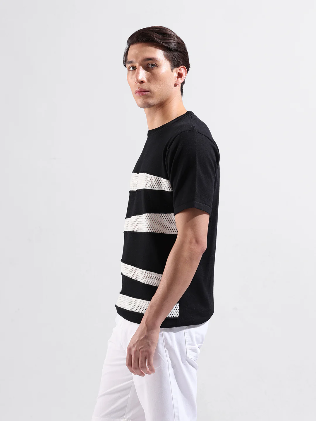 Men's Black Slim Fit Colourblocked Flat Knit Crew Neck T-Shirt - Image 5