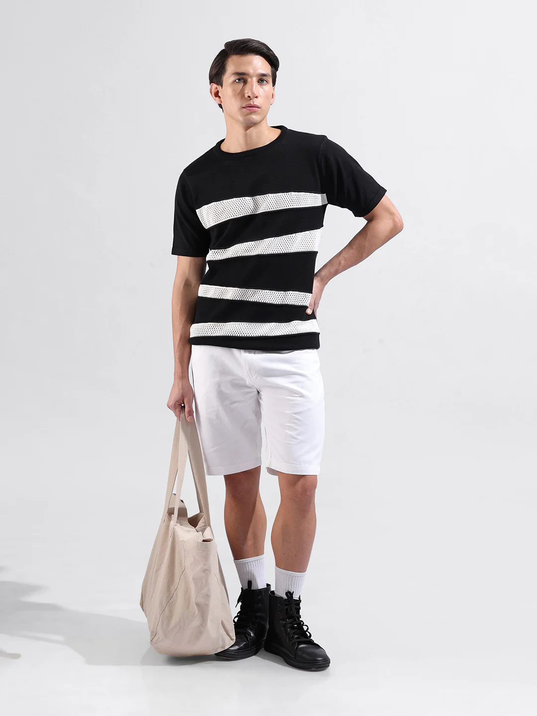 Men's Black Slim Fit Colourblocked Flat Knit Crew Neck T-Shirt - Image 7