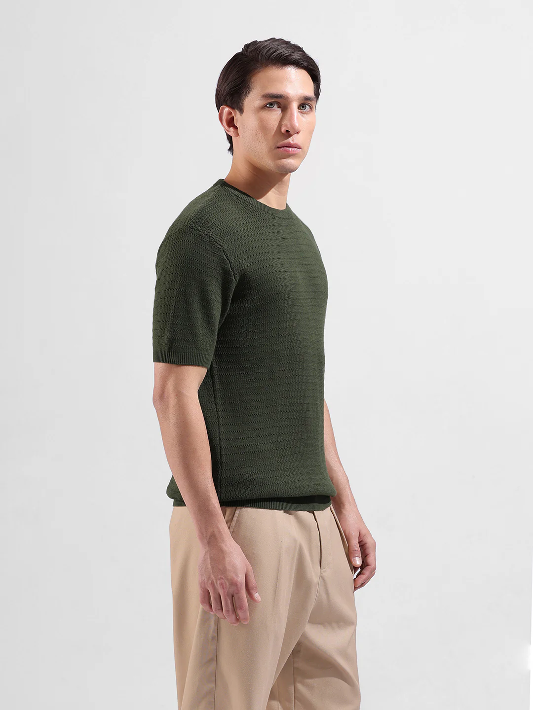 Men's Green Slim Fit Solid Flat Knit T-Shirt - Image 2