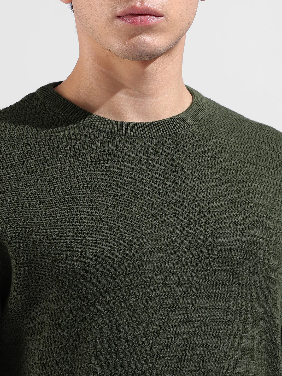 Men's Green Slim Fit Solid Flat Knit T-Shirt - Image 3