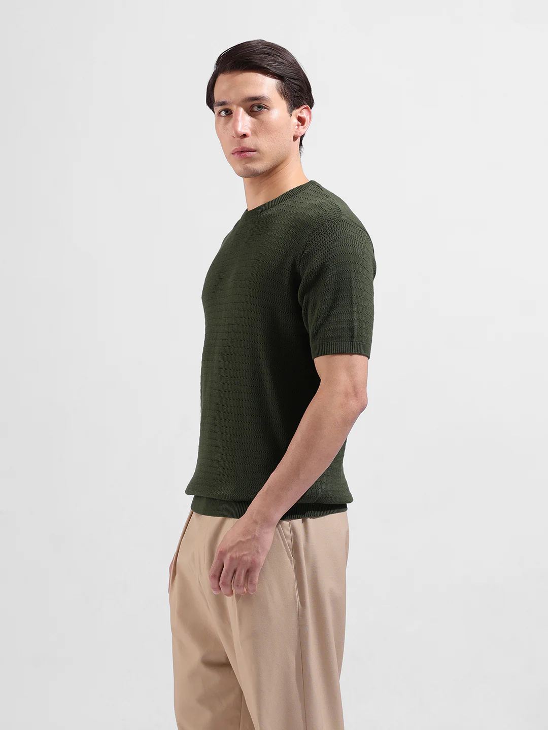 Men's Green Slim Fit Solid Flat Knit T-Shirt - Image 4