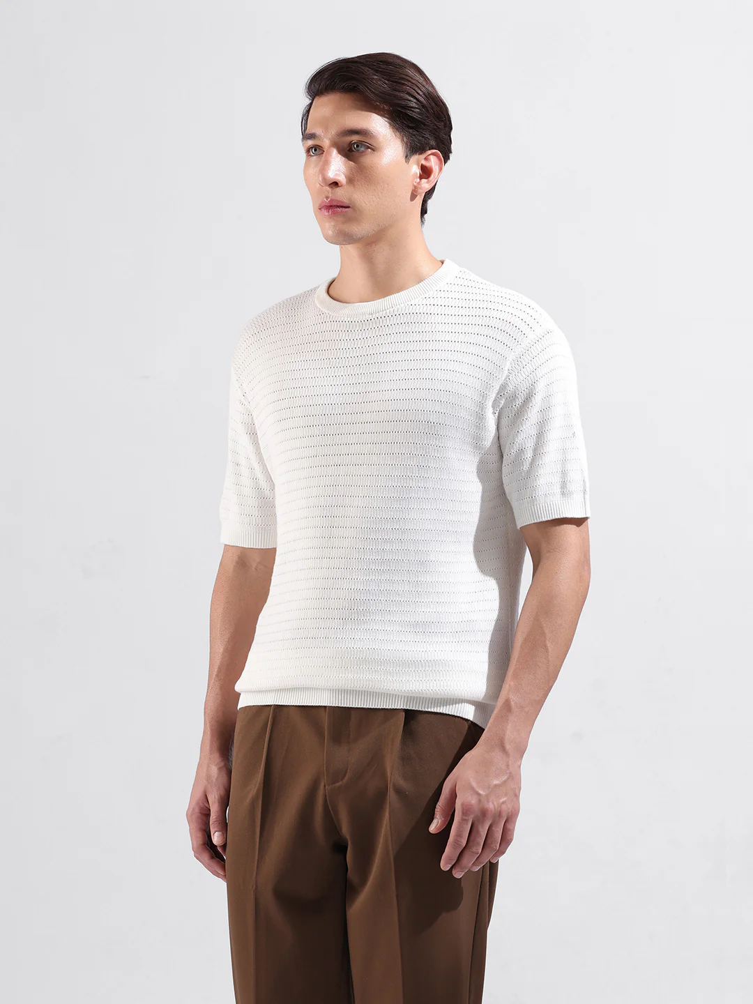 Men's White Slim Fit Solid Flat Knit T-Shirt - Image 4