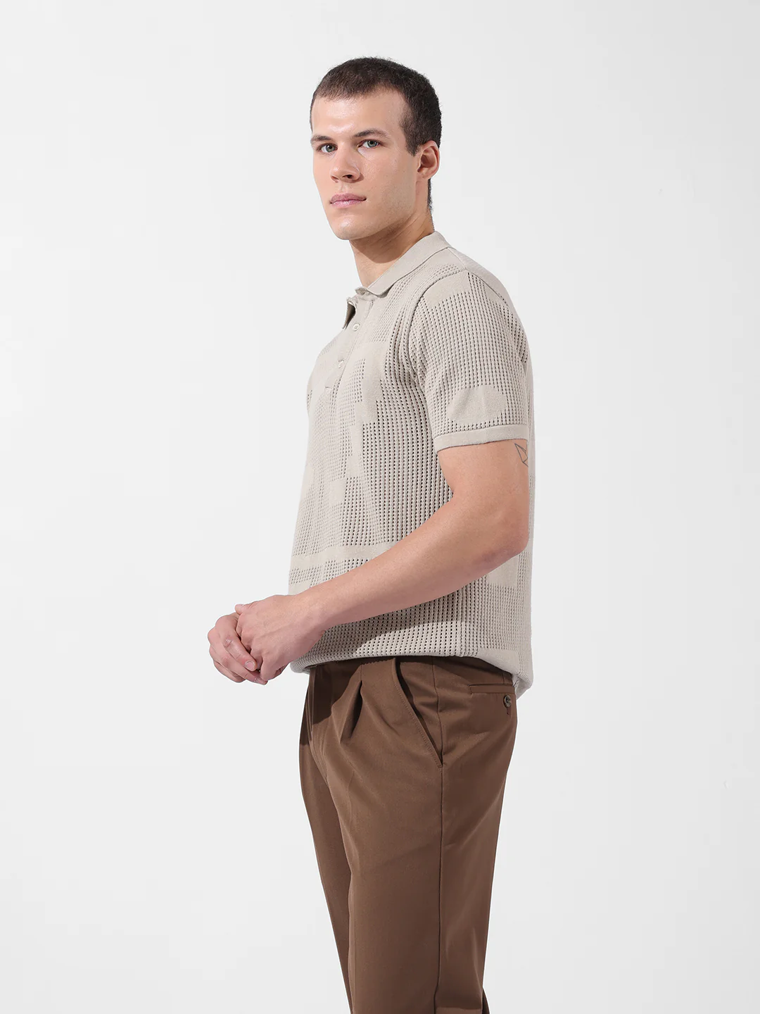 Men's Beige Slim Fit Solid Flat Knit T-Shirt - Image 5