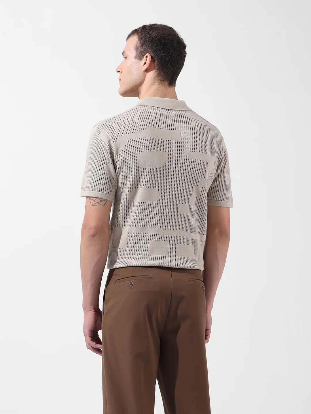 Men's Beige Slim Fit Solid Flat Knit T-Shirt - Image 6