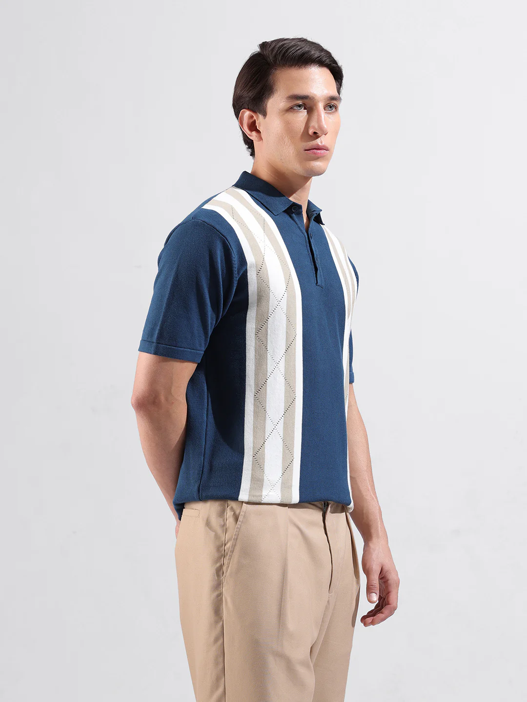 Men's Blue Slim Fit Colourblocked Flat Knit T-Shirt - Image 4