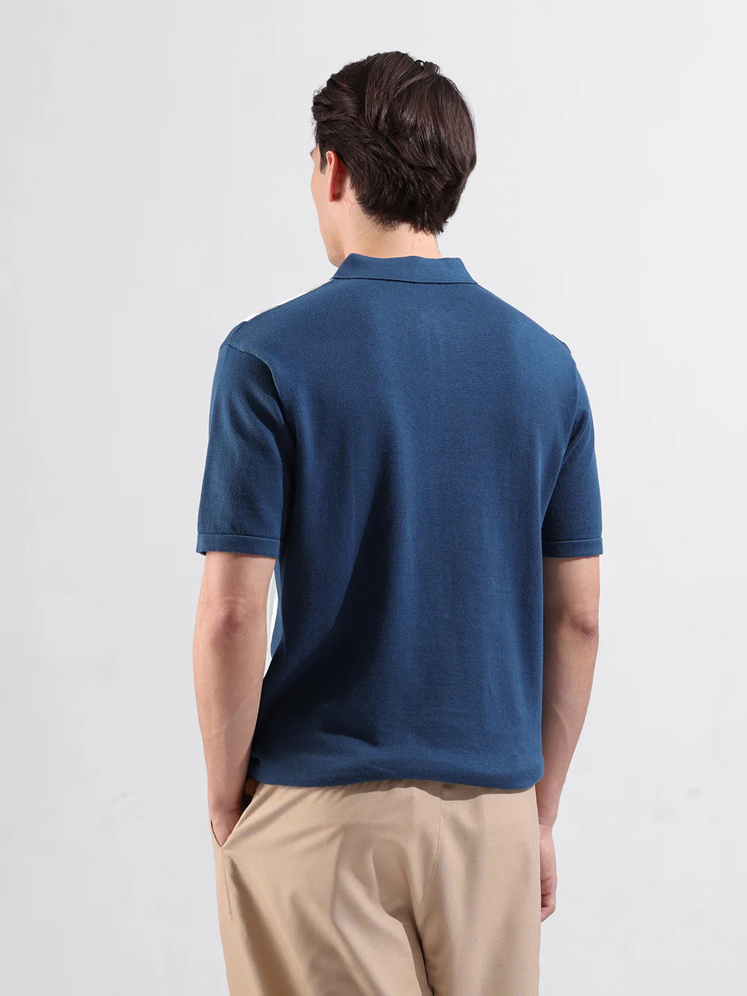 Men's Blue Slim Fit Colourblocked Flat Knit T-Shirt - Image 7