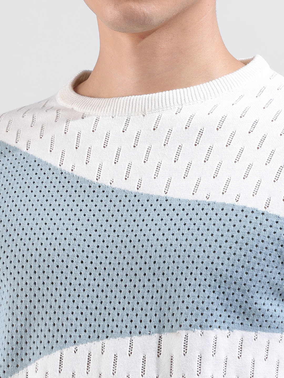 Men's White Slim Fit Colourblocked Flat Knit T-Shirt - Image 3