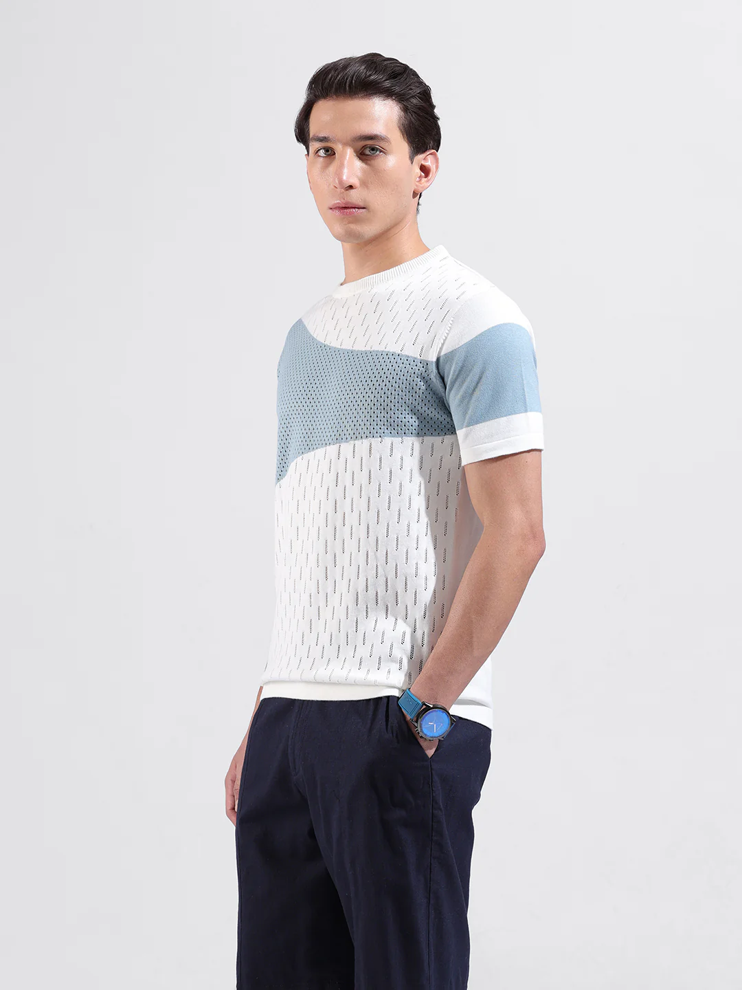 Men's White Slim Fit Colourblocked Flat Knit T-Shirt - Image 5