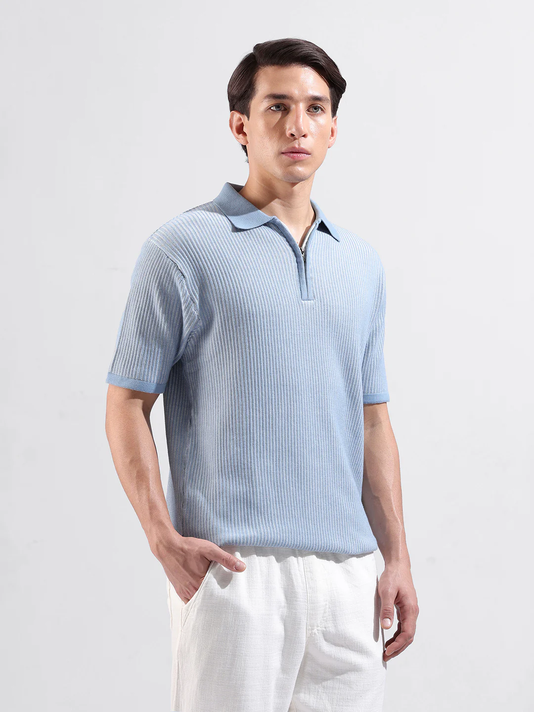 Men's Blue Slim Fit Solid Flat Knit T-Shirt - Image 4