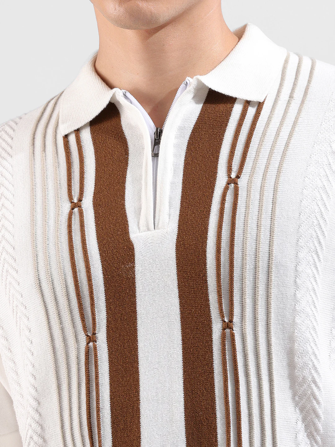 Men's White Slim Fit Colourblocked Flat Knit T-Shirt - Image 3
