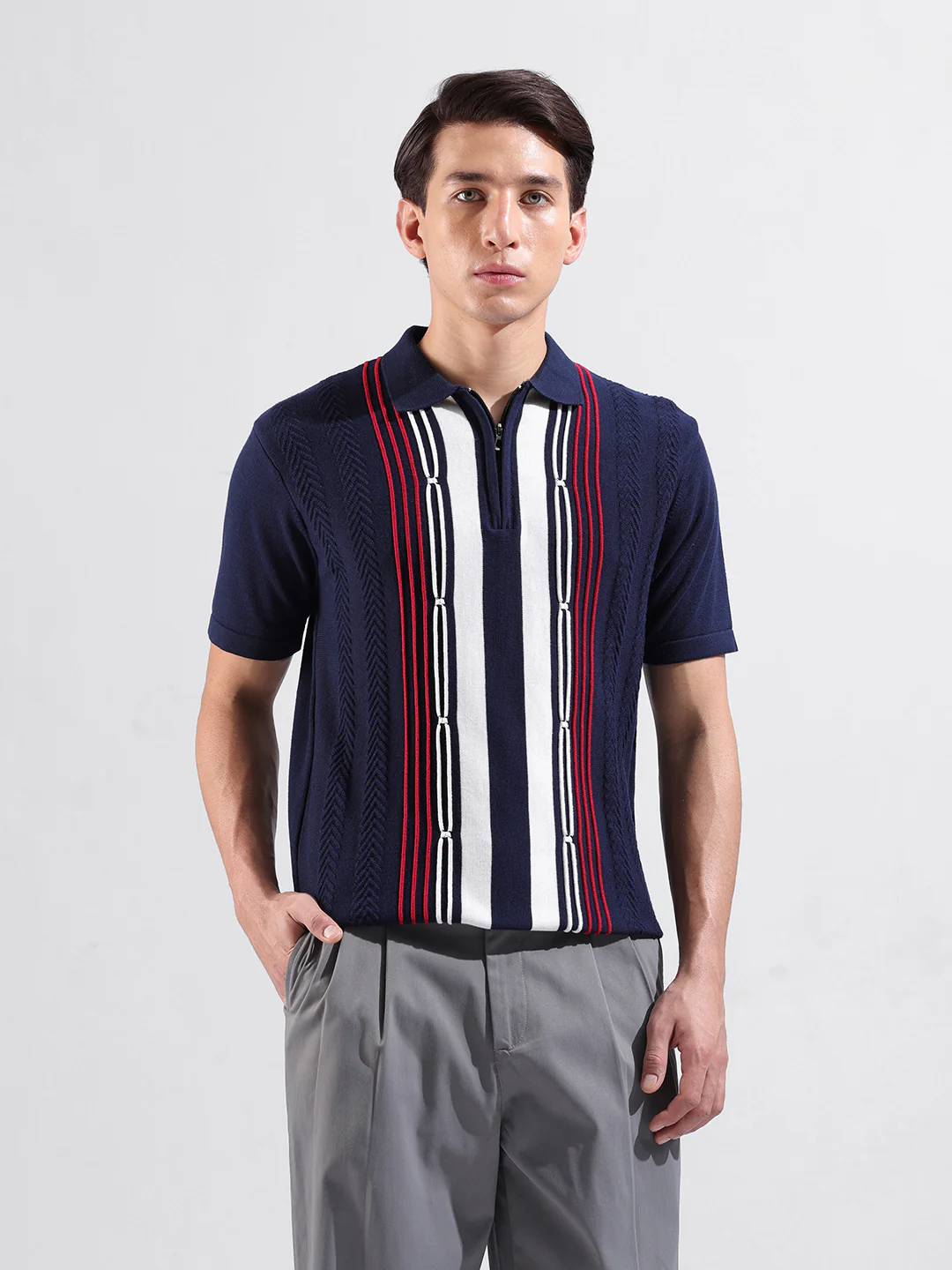 Men's Blue Slim Fit Colourblocked Flat Knit T-Shirt - Image 2