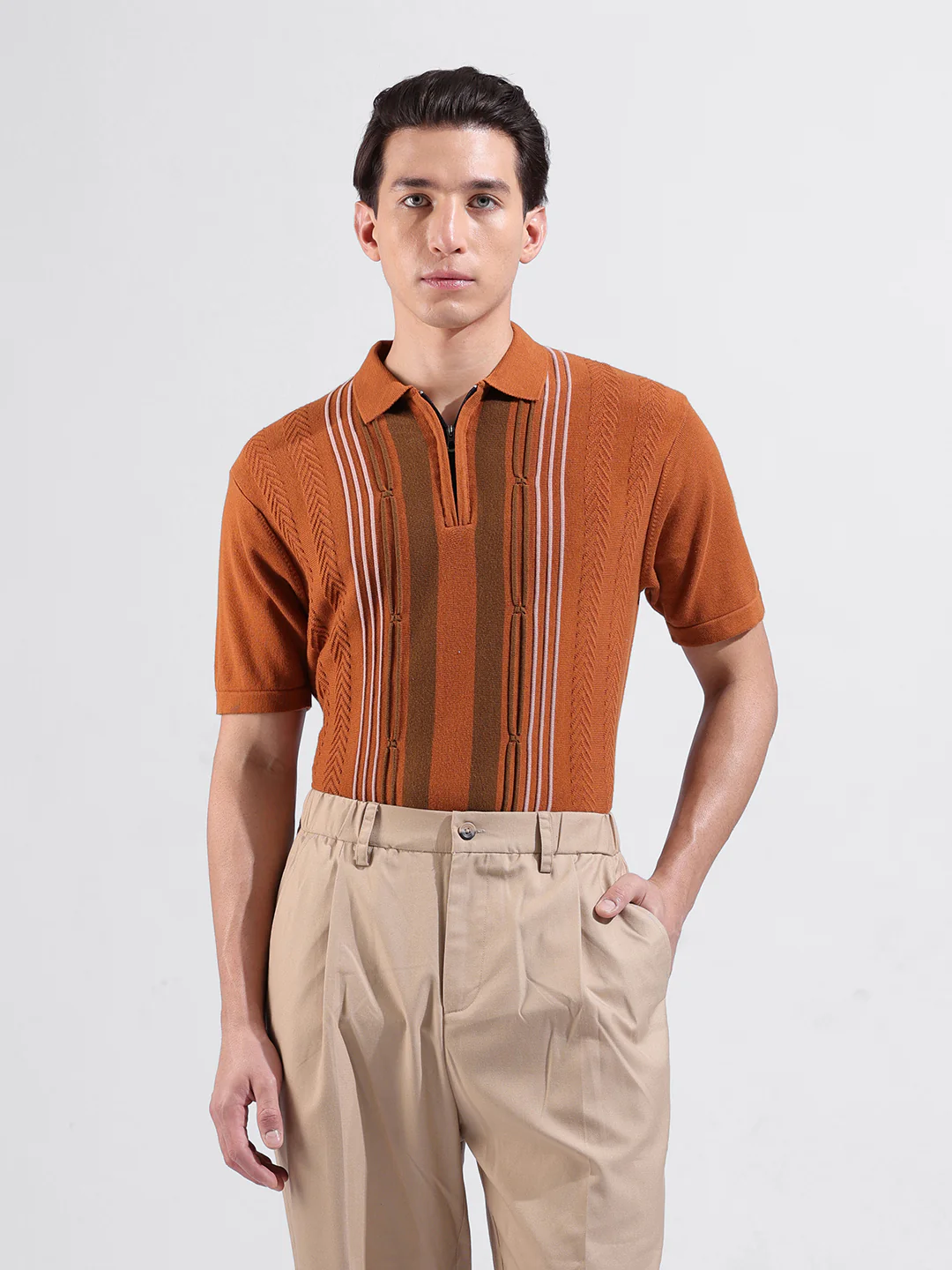 Men's Rust Slim Fit Colourblocked Flat Knit T-Shirt - Image 2