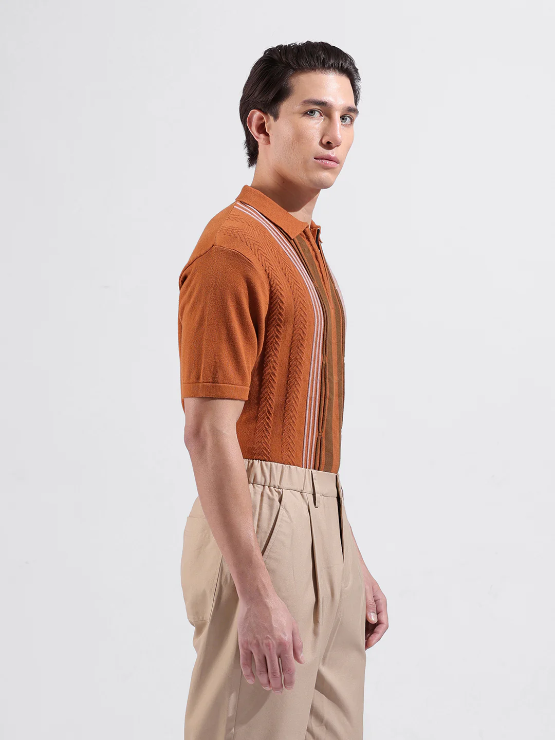 Men's Rust Slim Fit Colourblocked Flat Knit T-Shirt - Image 4