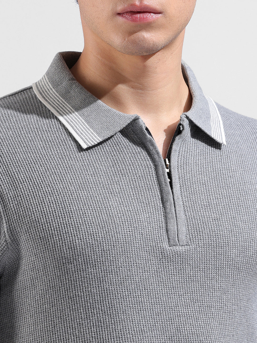 Men's Grey Slim Fit Solid Flat Knit T-Shirt - Image 3
