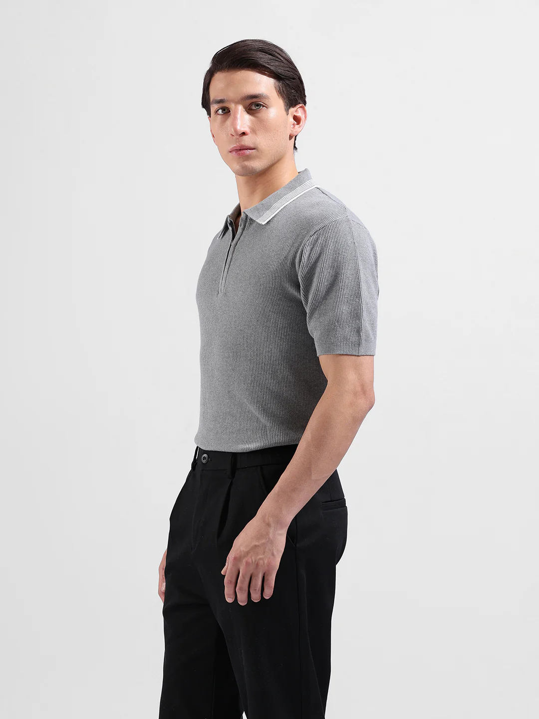Men's Grey Slim Fit Solid Flat Knit T-Shirt - Image 5