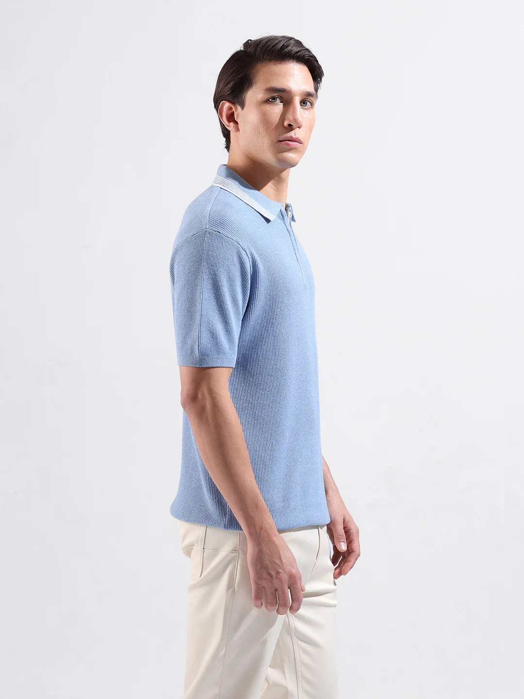 Men's Blue Slim Fit Solid Flat Knit T-Shirt - Image 4