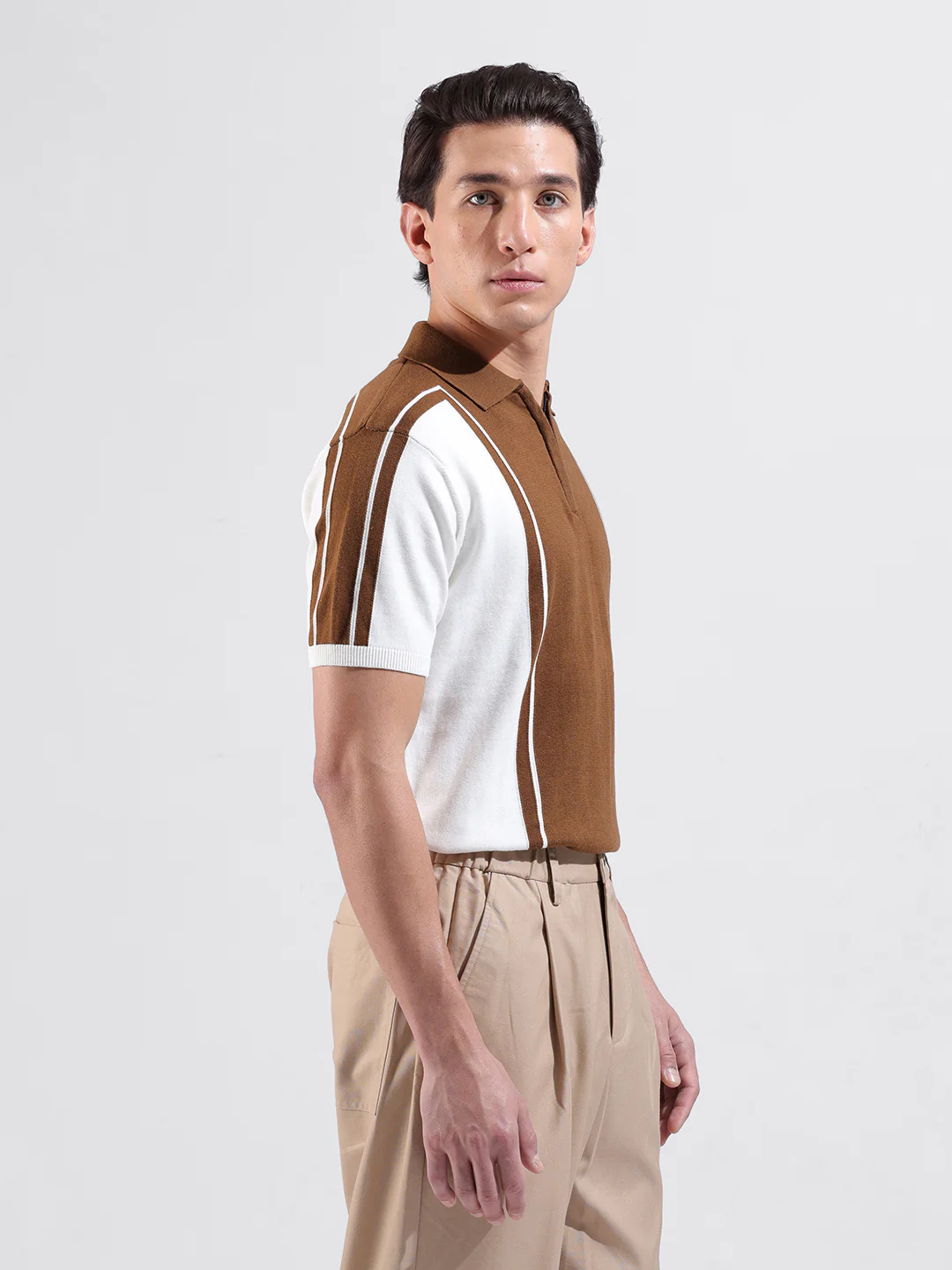 Men's White Slim Fit Colourblocked Flat Knit T-Shirt - Image 4