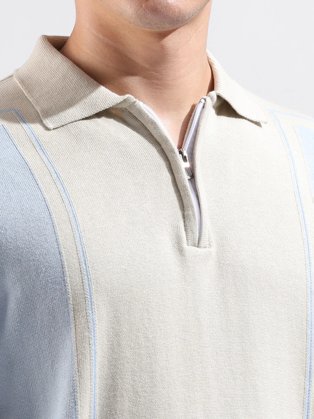 Men's Blue Slim Fit Colourblocked Flat Knit T-Shirt - Image 3