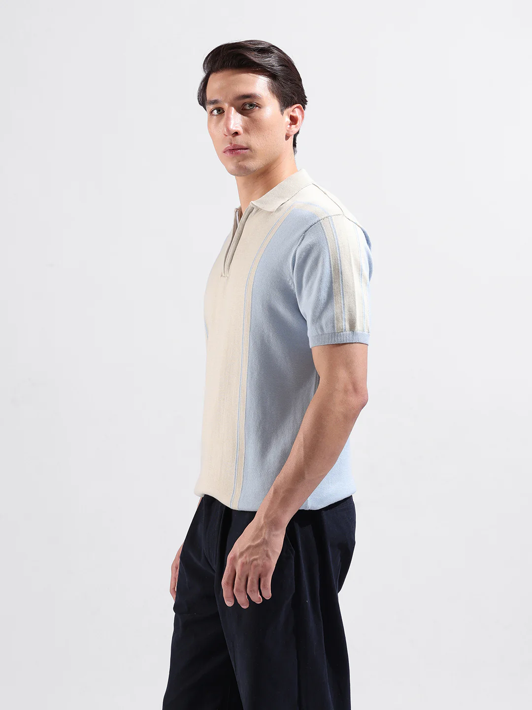 Men's Blue Slim Fit Colourblocked Flat Knit T-Shirt - Image 6