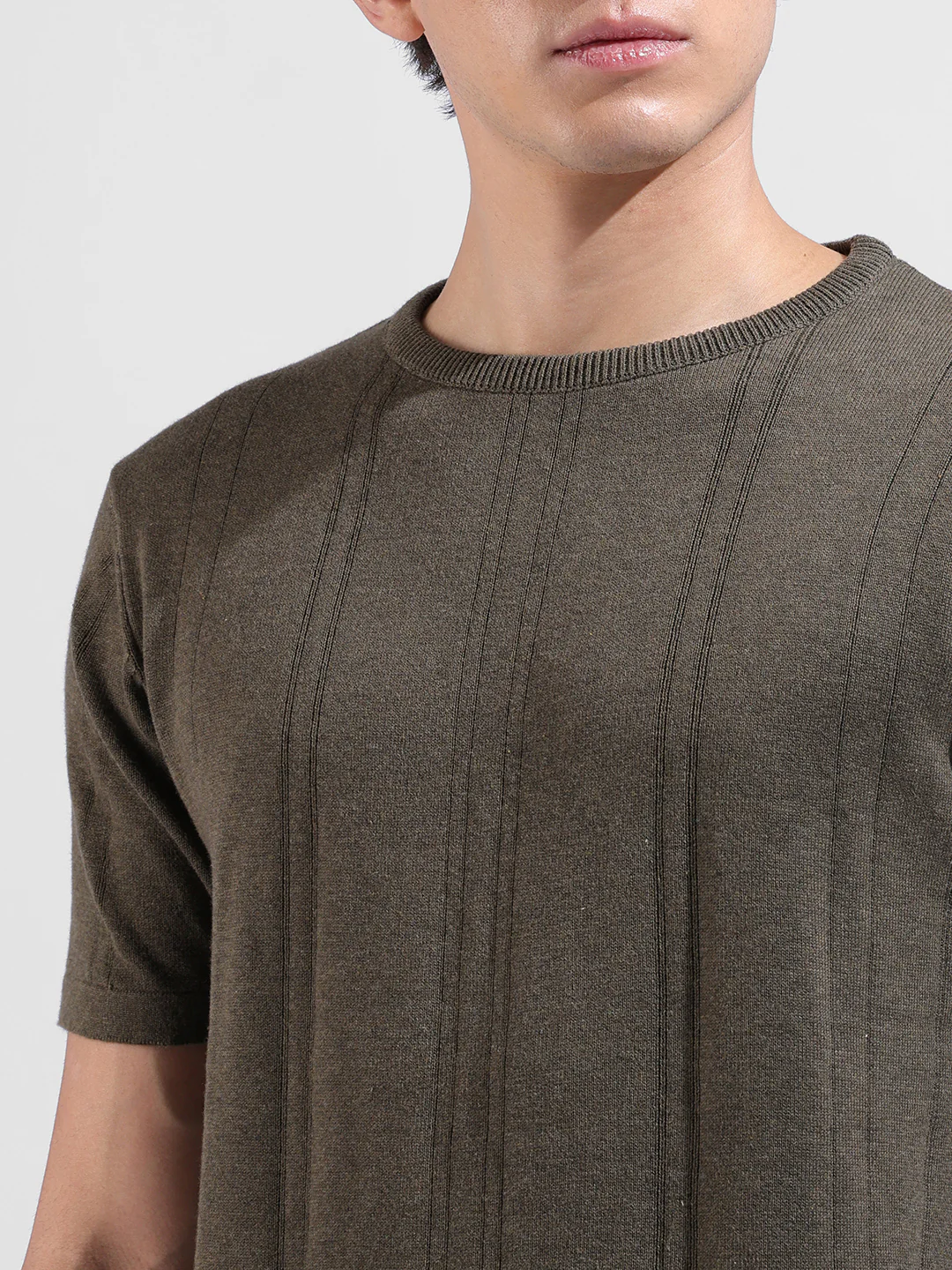 Men's Green Slim Fit Solid Flat Knit Crew Neck T-Shirt - Image 3