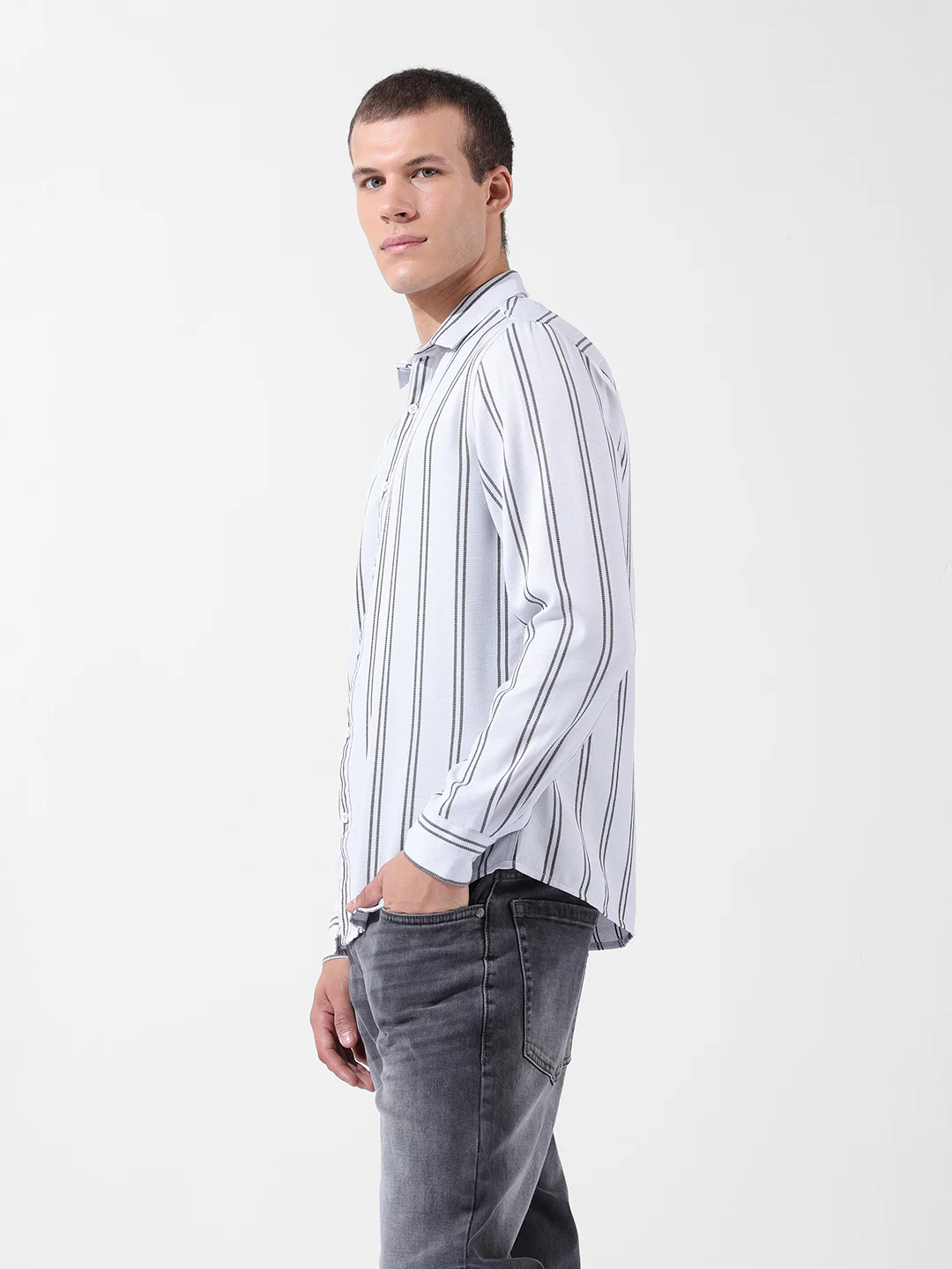 Men's White Regular Fit Striped Casual Shirt - Image 4